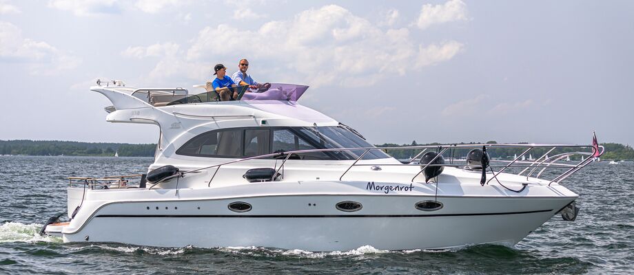 Galeon 330 Fly